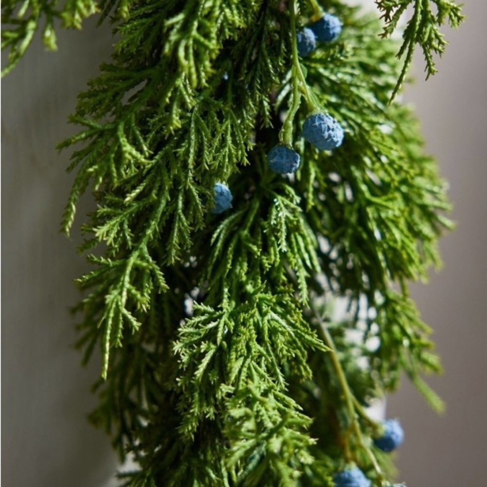 LAST ONE Anthropologie / Terrain Juniper Berry Garland 108” NWT Disc. Style - Picture 3 of 8
